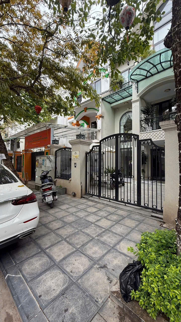 z6517917555368_98697674428667203a5aeafdd8dd9401