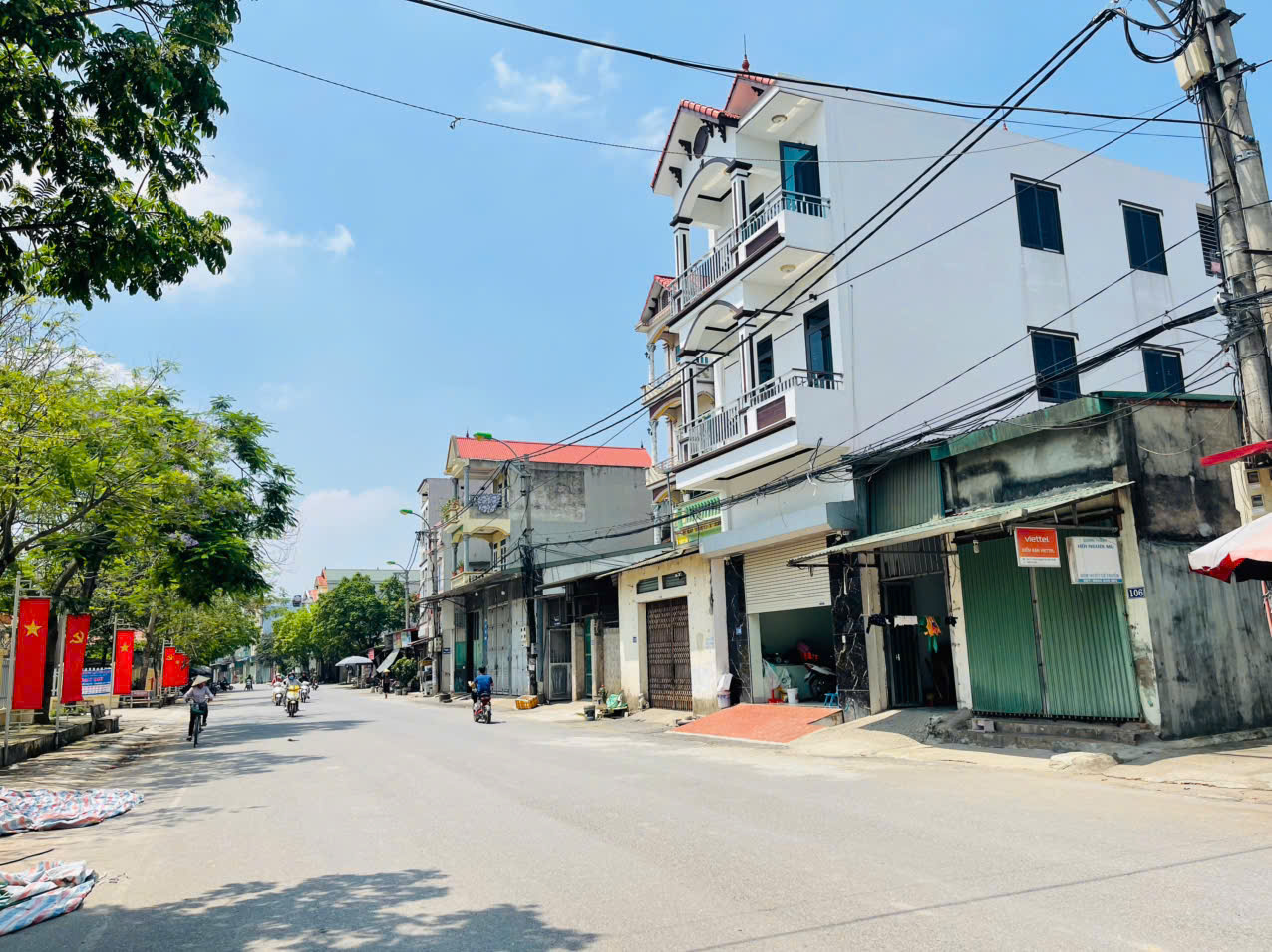 z6592772357802_72ae893741a5bbd322392348695e3e0d