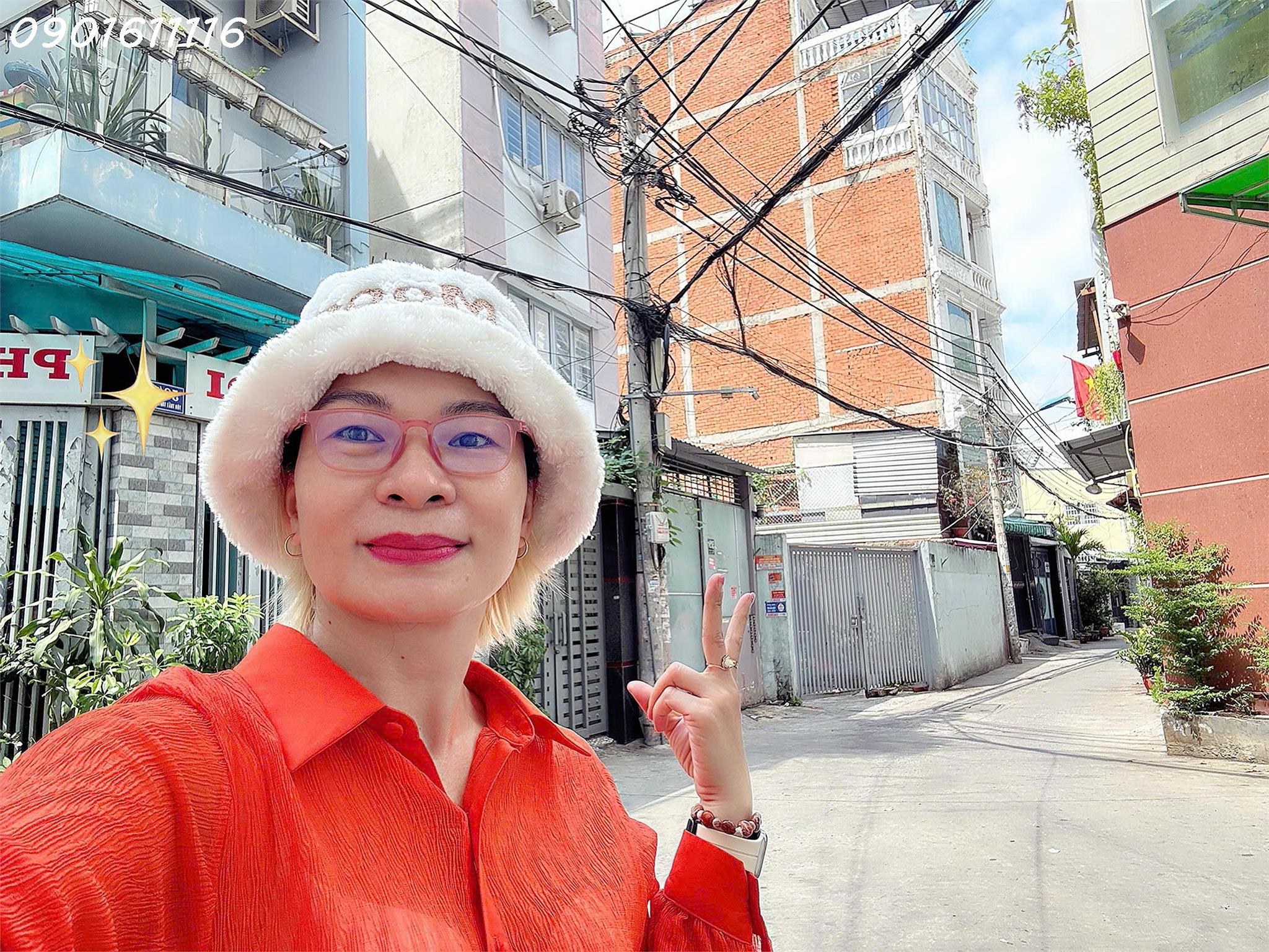 z6620918759580_59c67b40ec16038355ecb75841a2837c