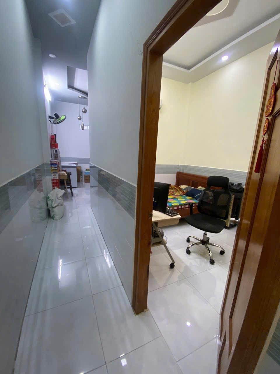 z6730321989096_333733cd4fe84617f9e166aa25d1e1c2