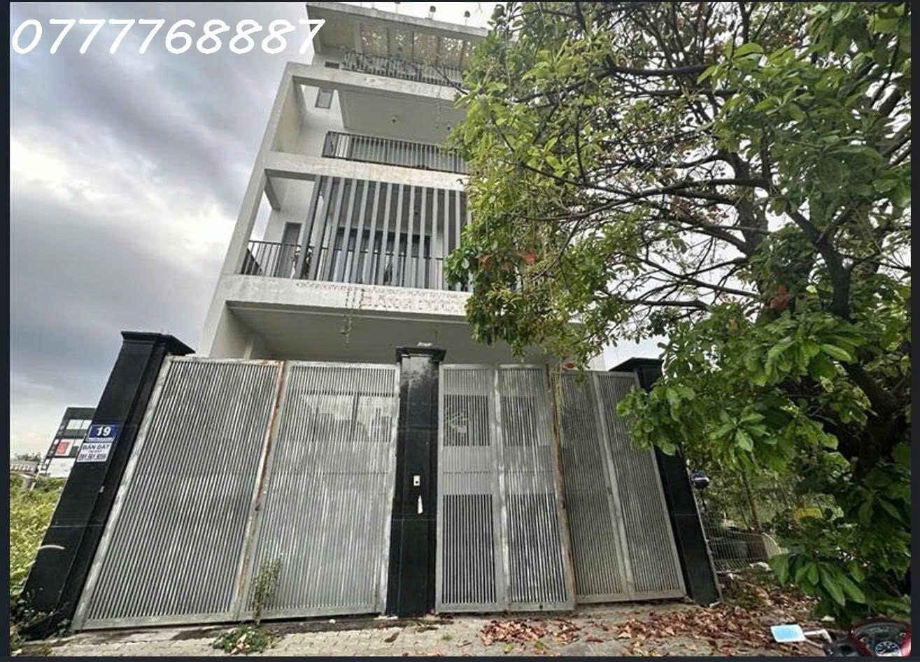 z6740444220677_7a41c8c9dac7124eb0bb7c1e65a1aaf9