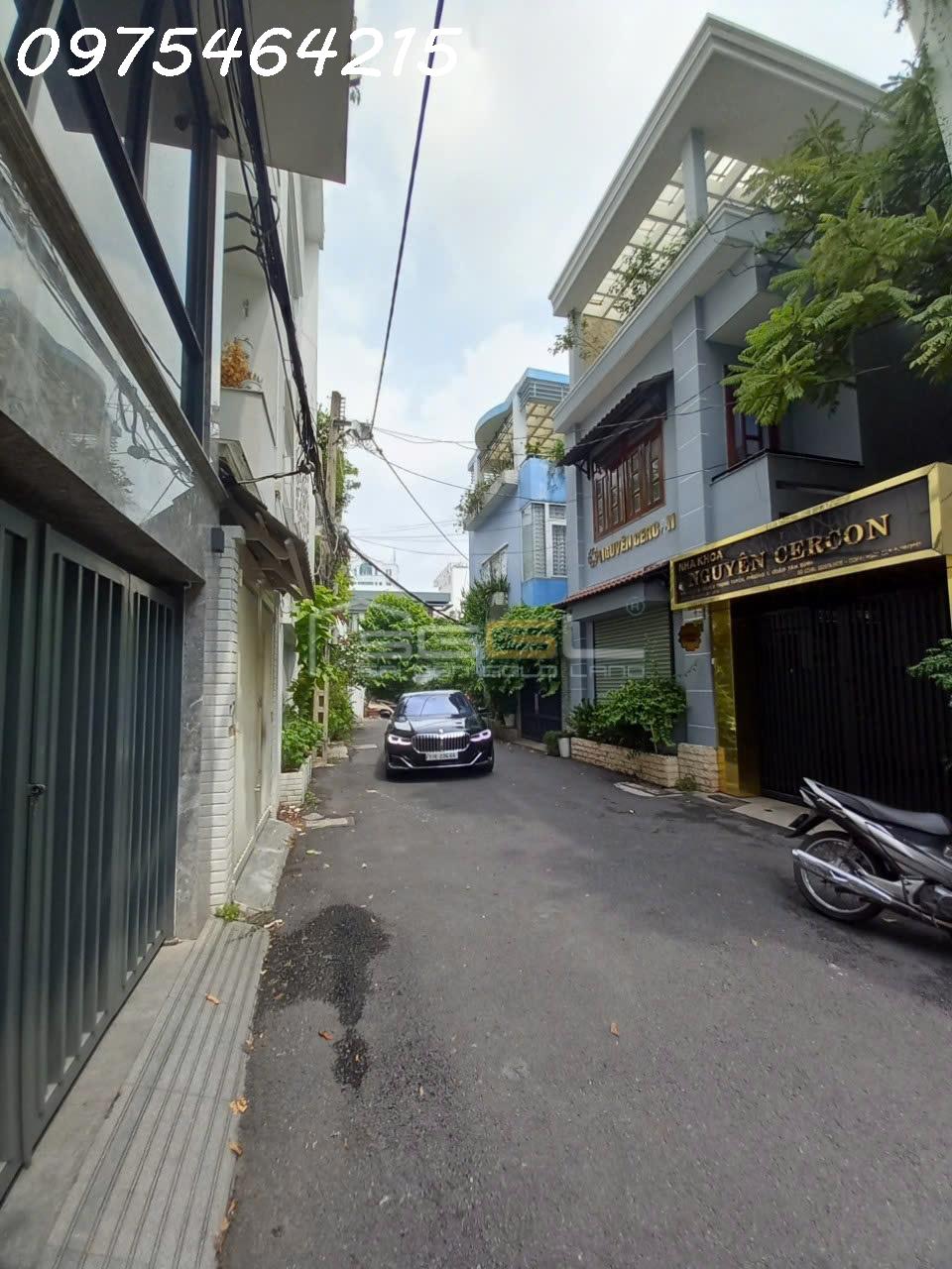 z6760624303846_d624feb60ad98af026b6841c0444b2b2