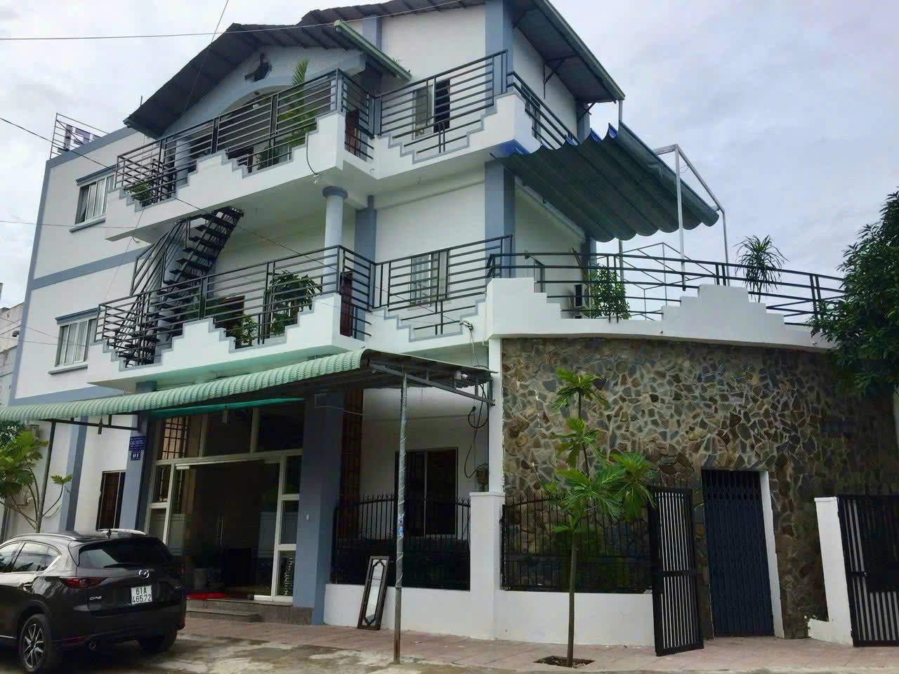 z6761253331479_66eec3f766794ab2443bb45640acc06f