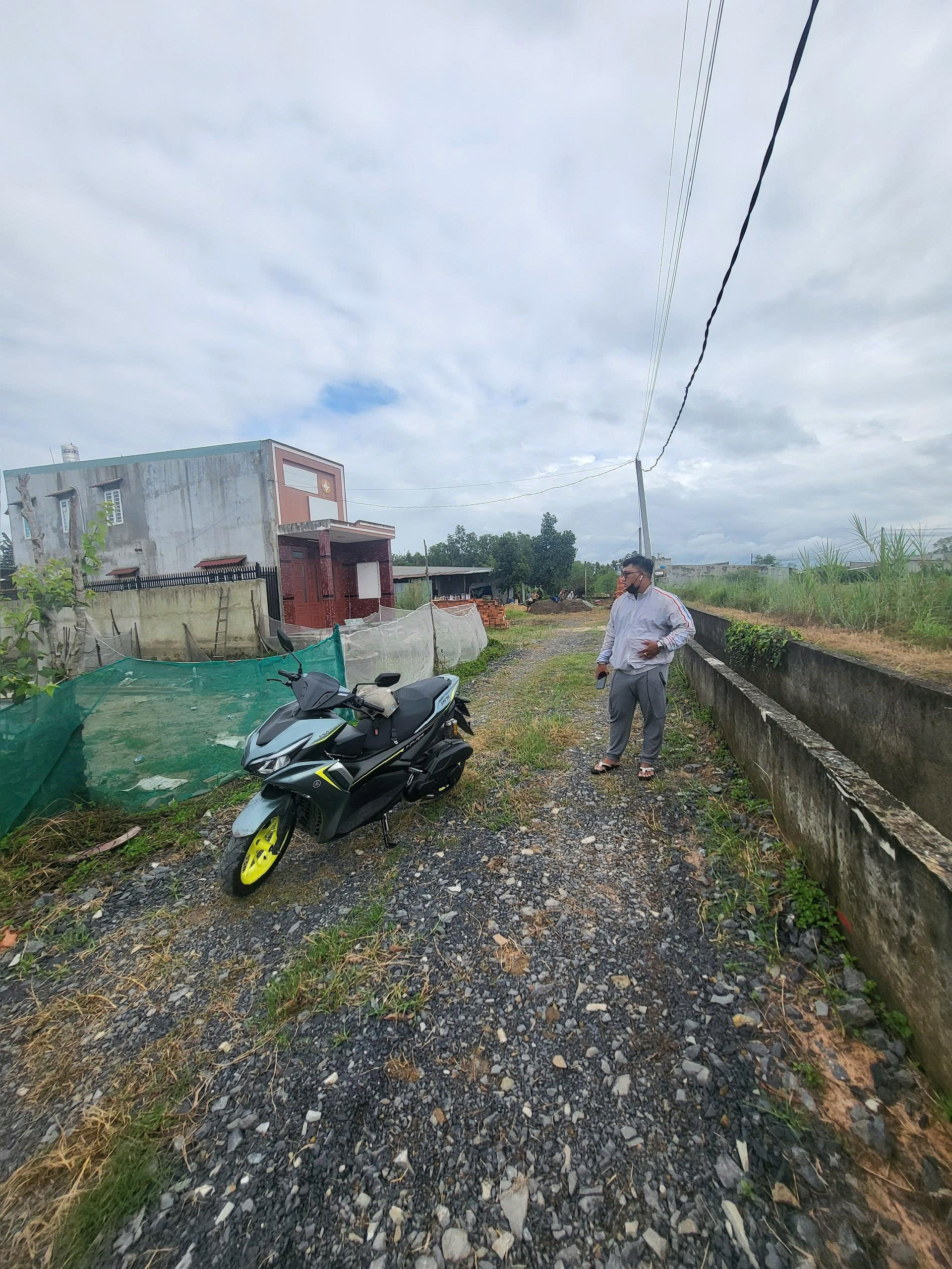 z6766756005775_ce9a6e00b0f0c53e2968043345e5a7f2