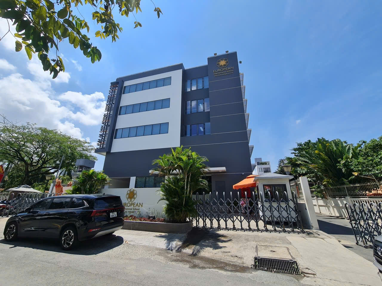 z6768860281812_dddd373fe0a6b69d425448d9c8c5ccf4