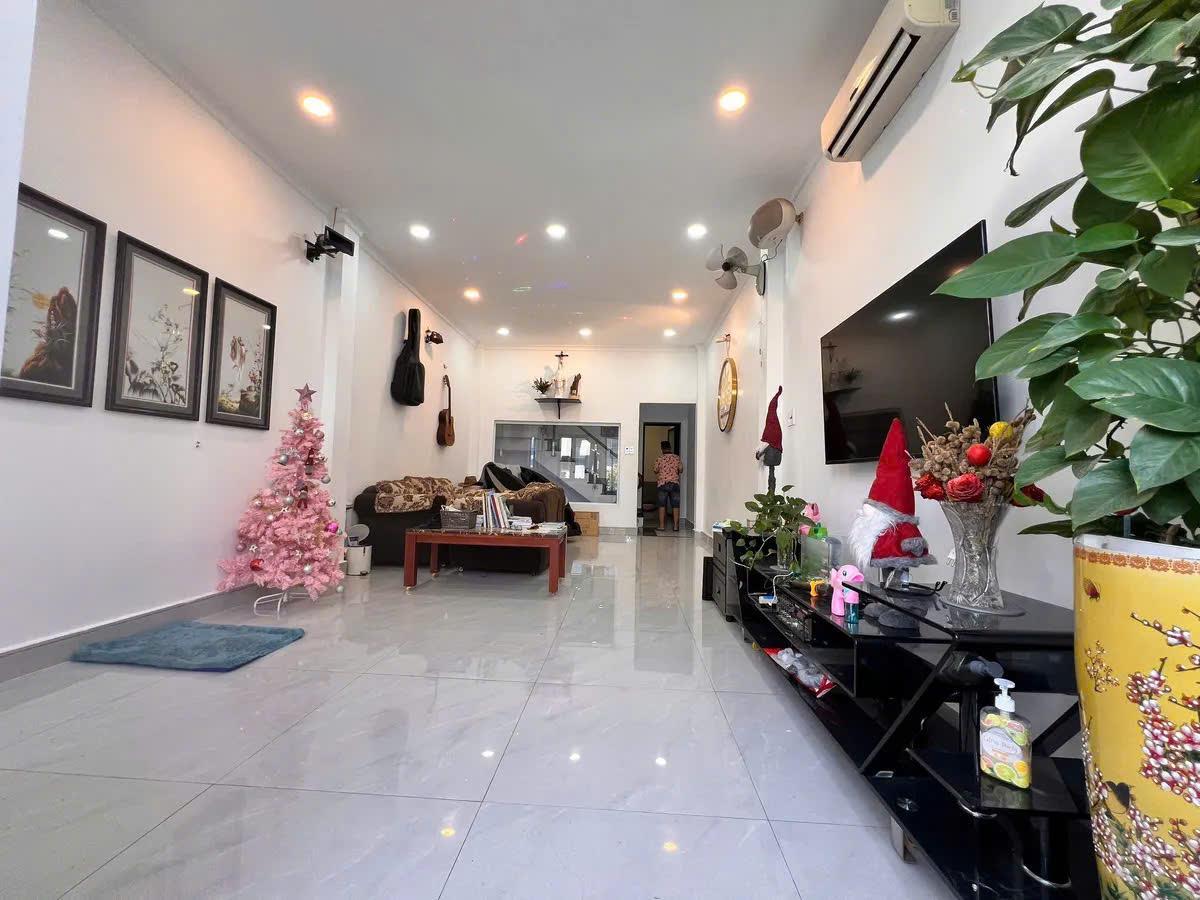 z6775616421468_5d0ce6f7604b5942351ffe8b83ec3dad