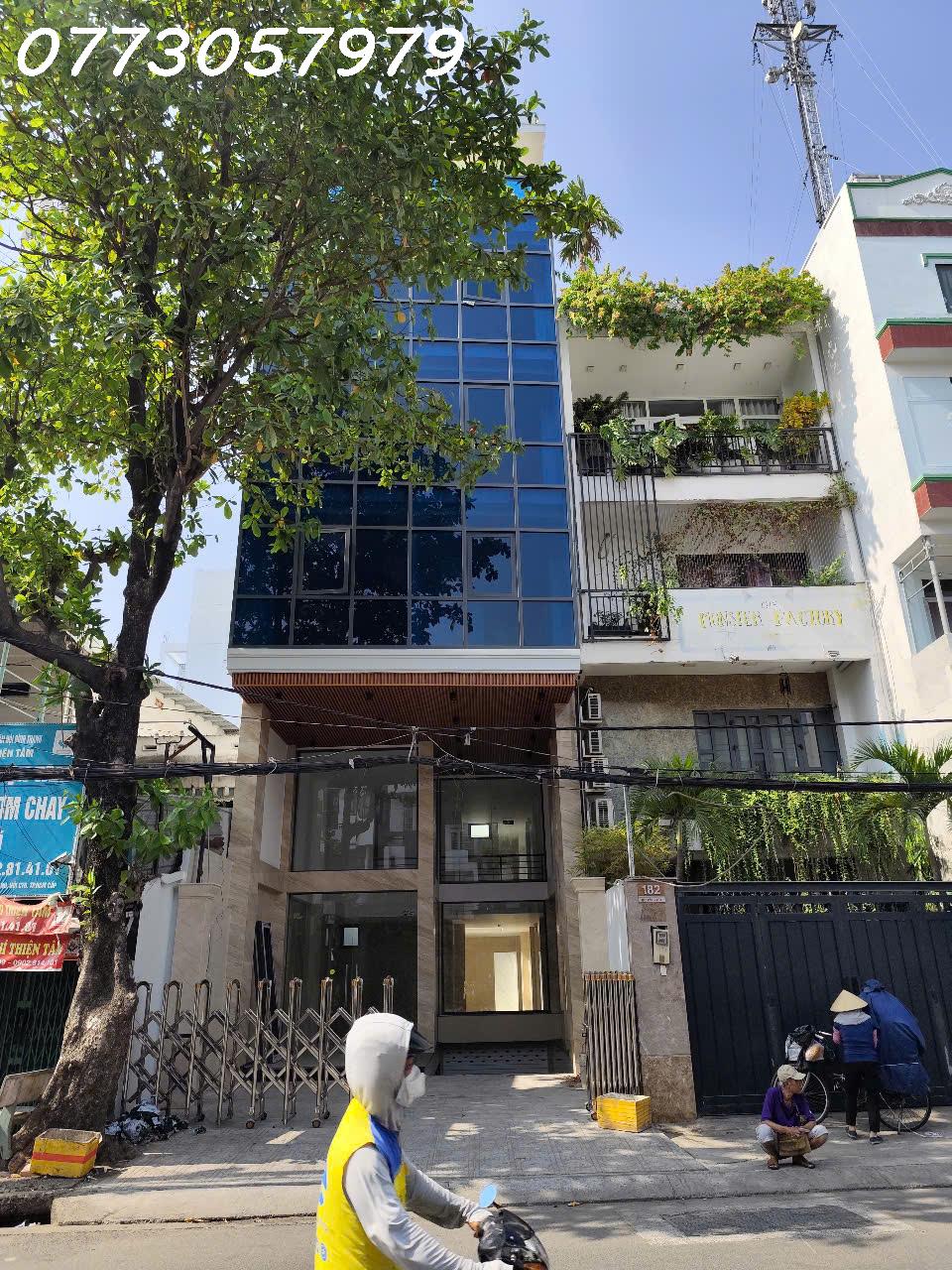 z6789129292674_7709e45e79676afcafdf2cabde23a859