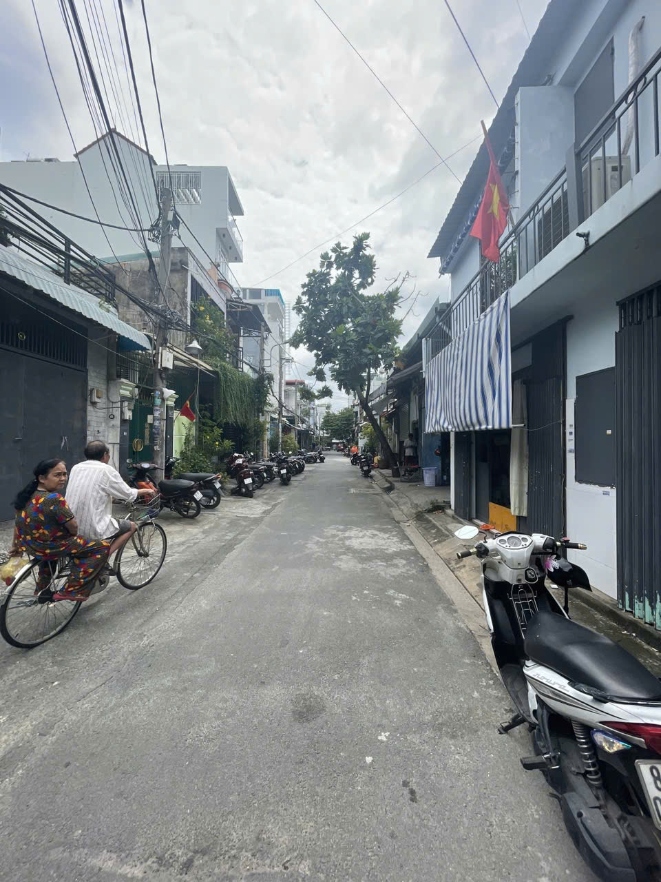 z6789270574858_a7c9a3fafc41f494bd891f49ef52aa68