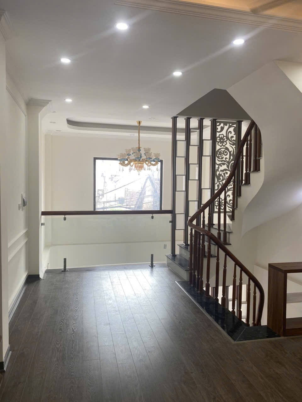 z6793767205198_8a5f20356003b0a7f8319d0eecf08d83