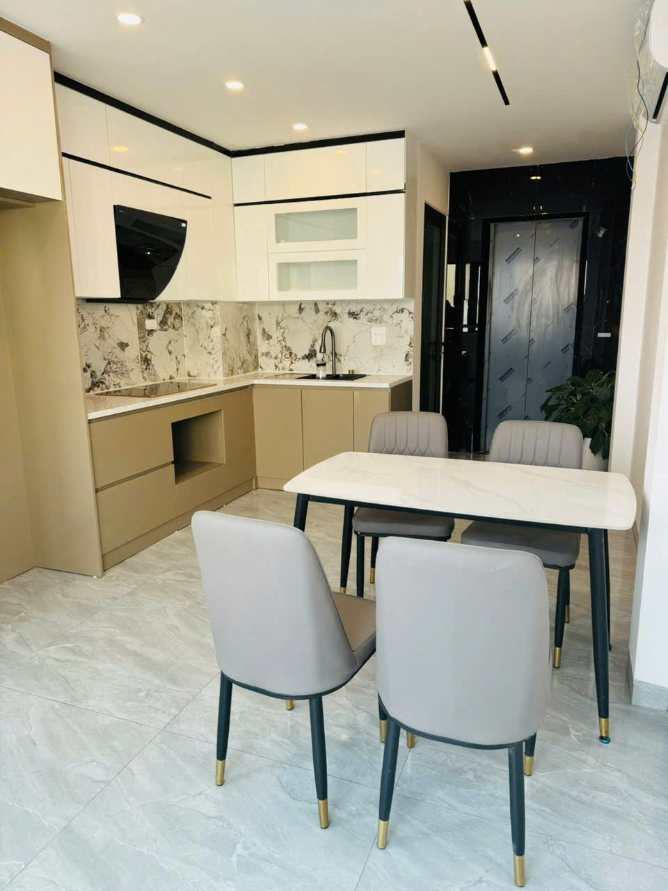 z6801008286644_61e1c15ccf1656e3e0d709c23991e488