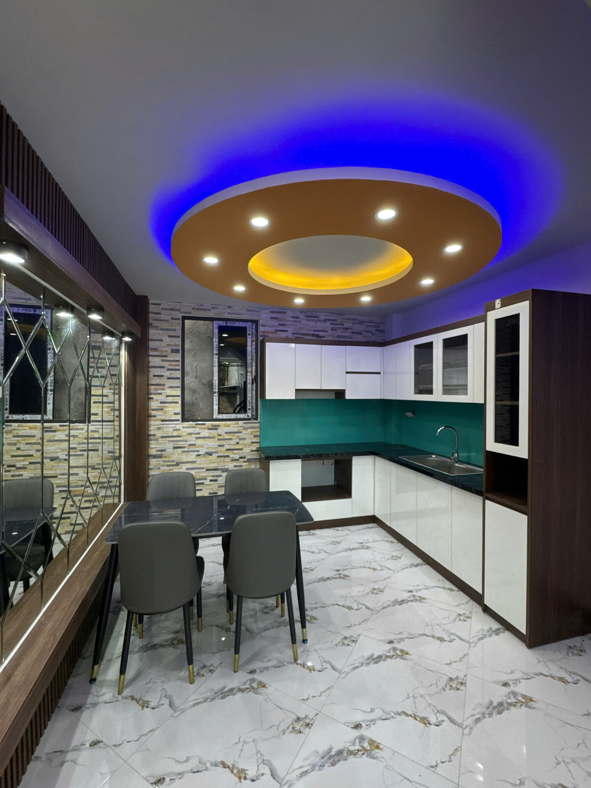 z6803499819456_571fe75221652454f79430f4b75a7d07