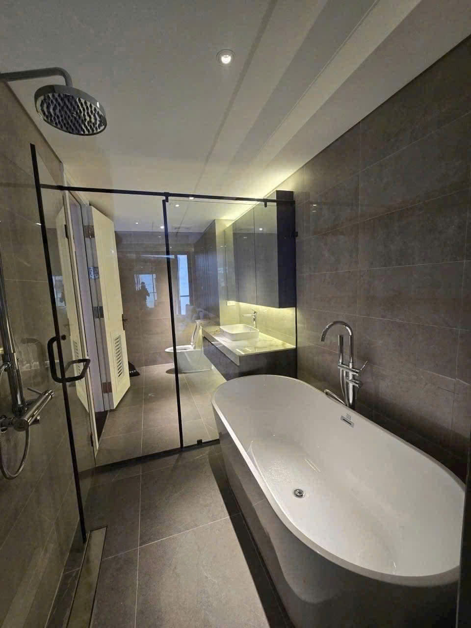 z6809251288890_590a776be4cf236e817421cb7571318f