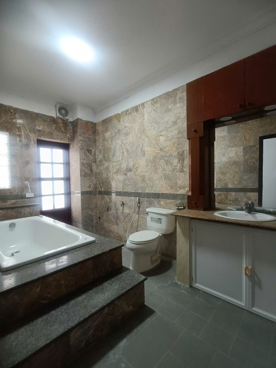 z6815834679887_c24977499eff734aaf537b259da7d56f