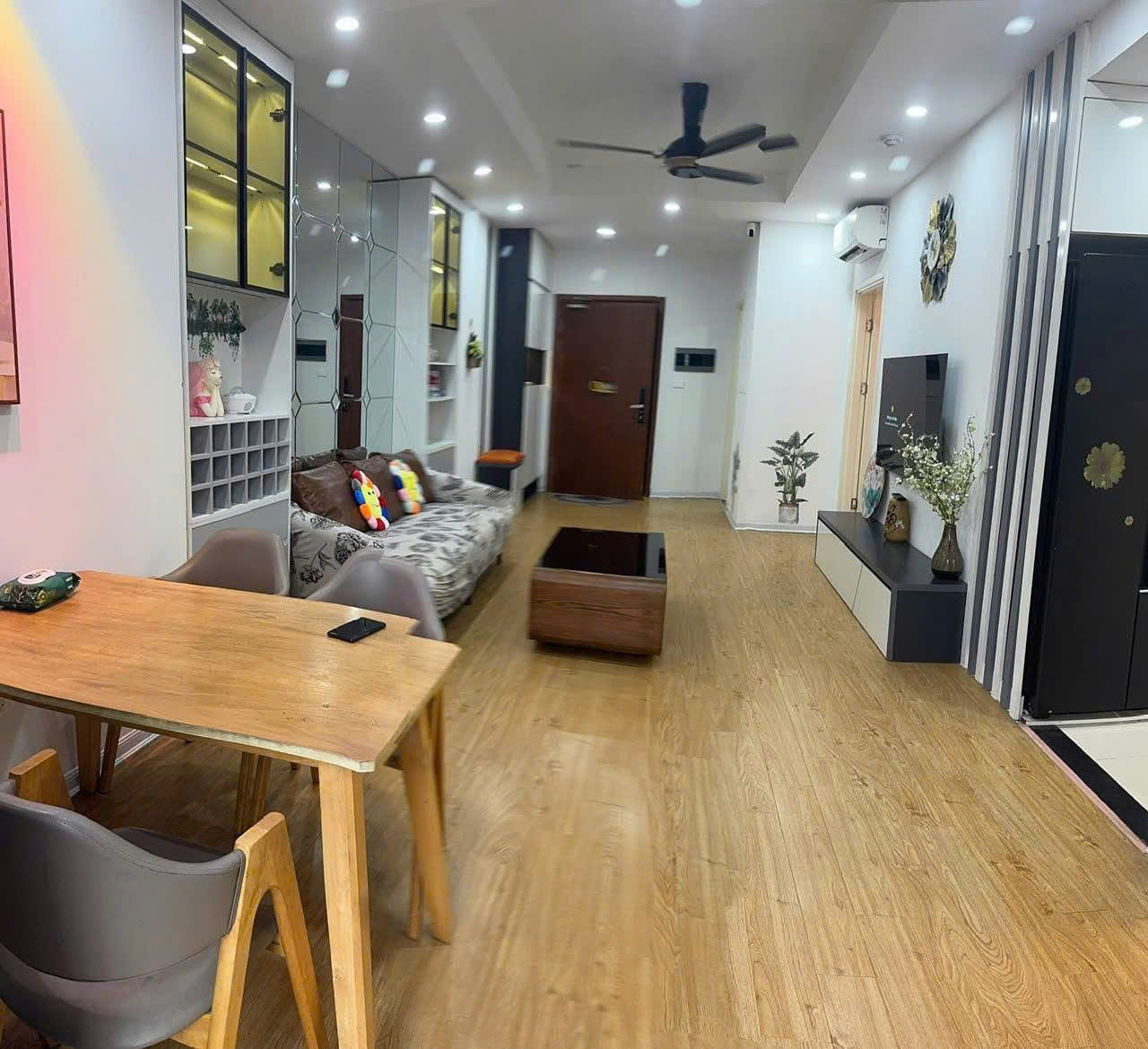 z6817490369780_1ceefe56eeddc9969966b1614fac95b1