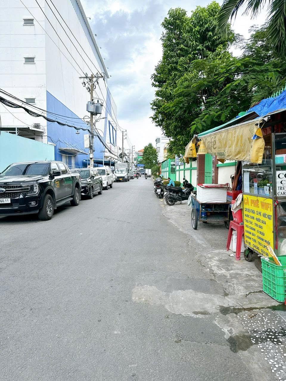 z6821514433129_c28fd05d0c74f6f7da2075abad7c811a