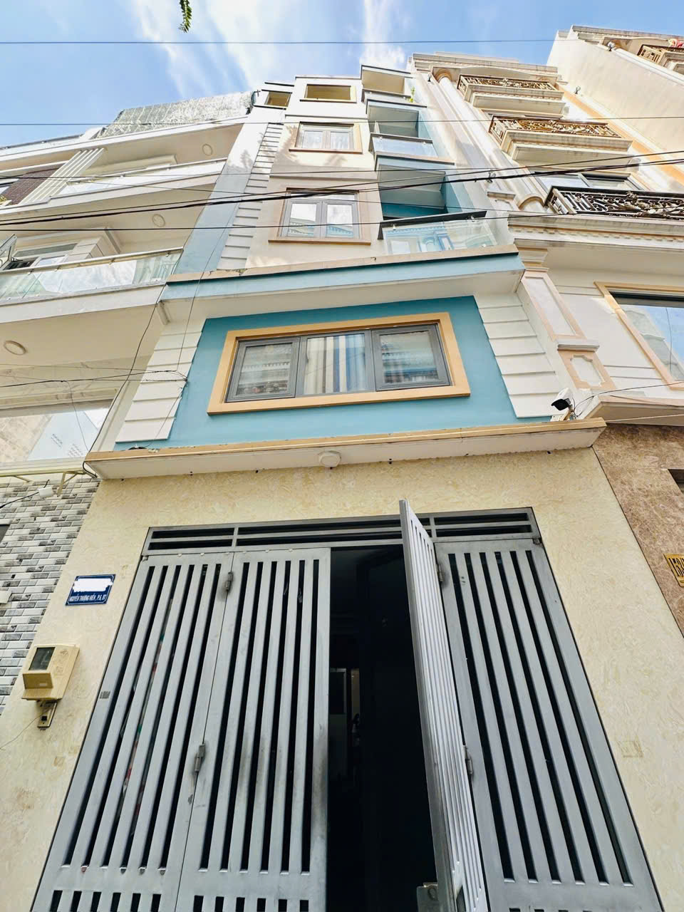 z6822391912118_29487316080a9c4b3c5786981893dea1