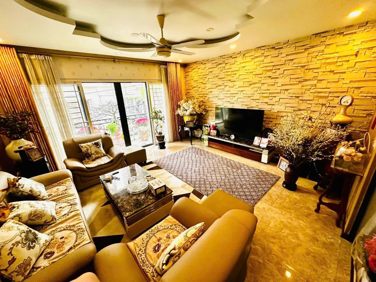 z6826511147442_d68f2247d496950cbc3cd74f3dd85506