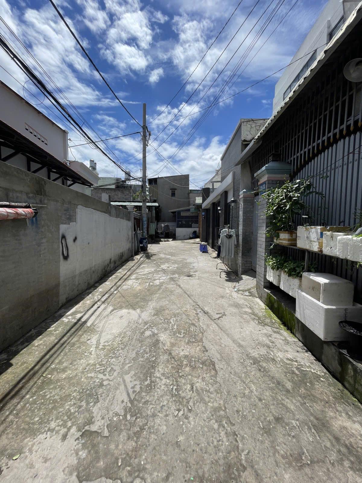 z6828710208803_bef372394c3b48e398aa7fad33b28f13