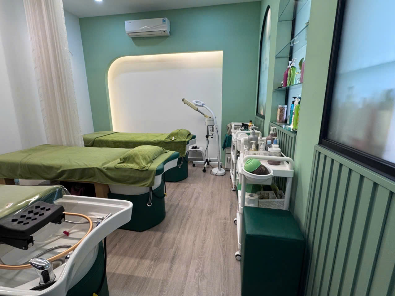 z6829388281457_46b2841b02b554fb82e51dfd6f0b345f