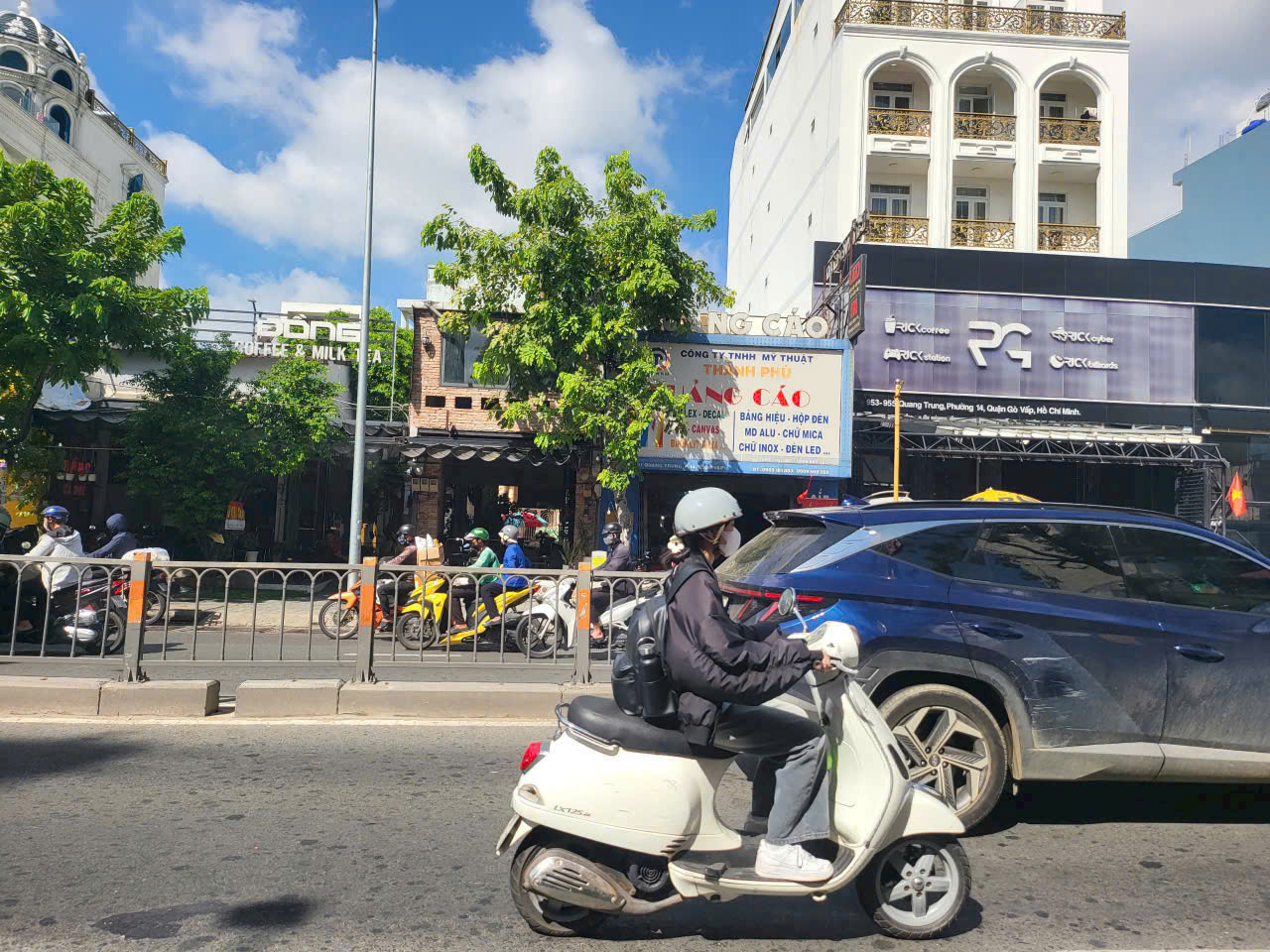 z6830136632631_56d943cce8da1daf836fef7385727174