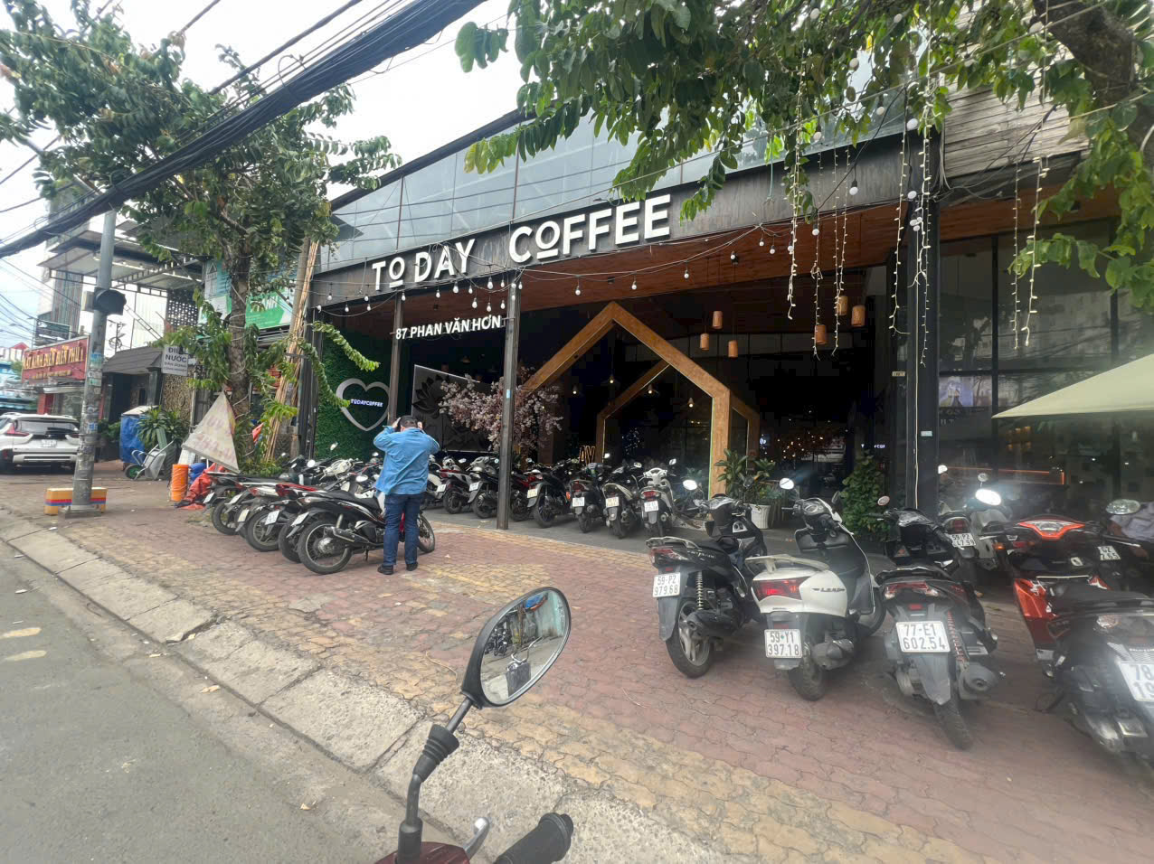 z6830152255940_d6ef3d3f834d9855207ca512e95637ea