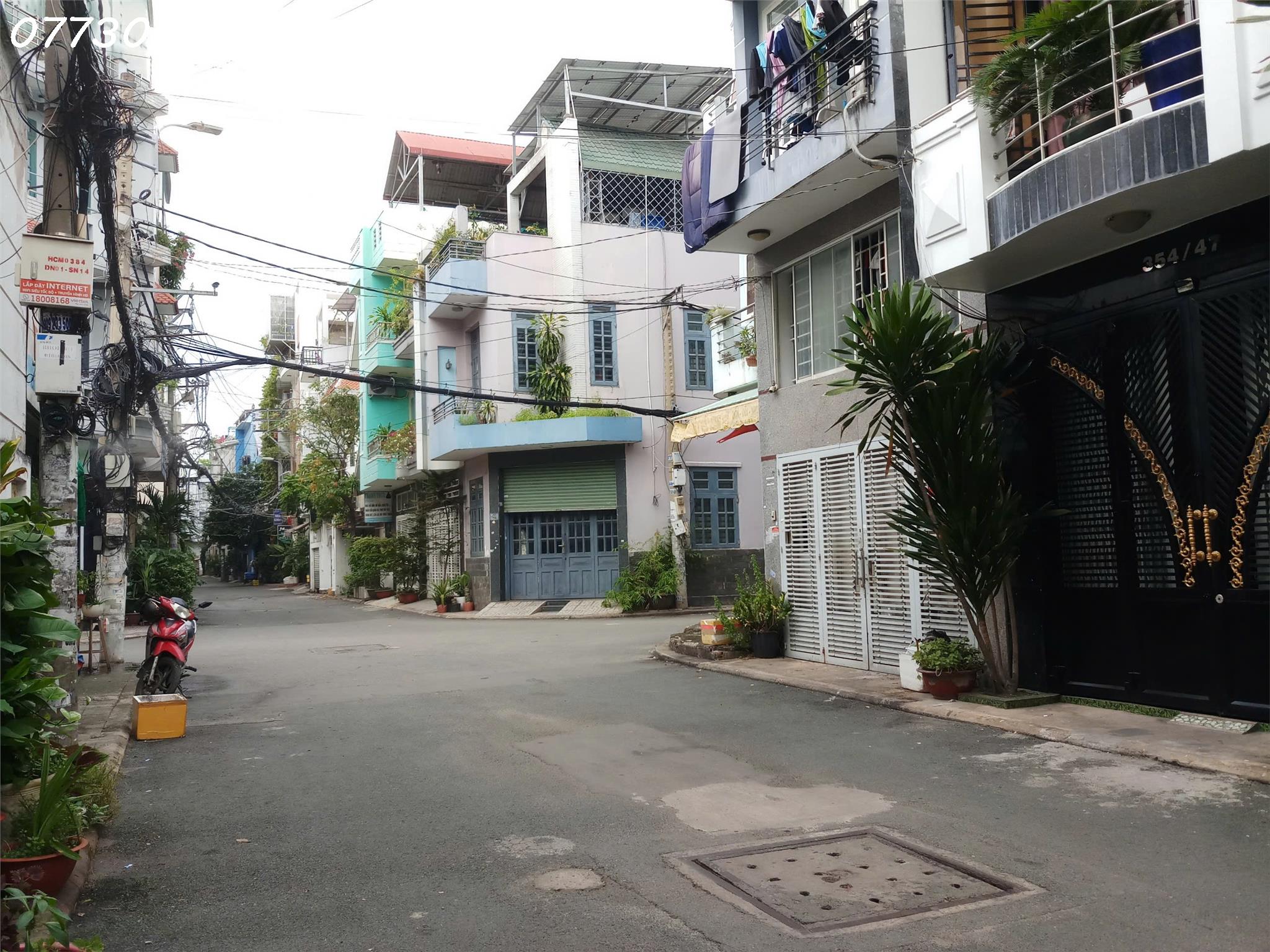 z6830331341216_59755933fd06484a507f4f2846758264