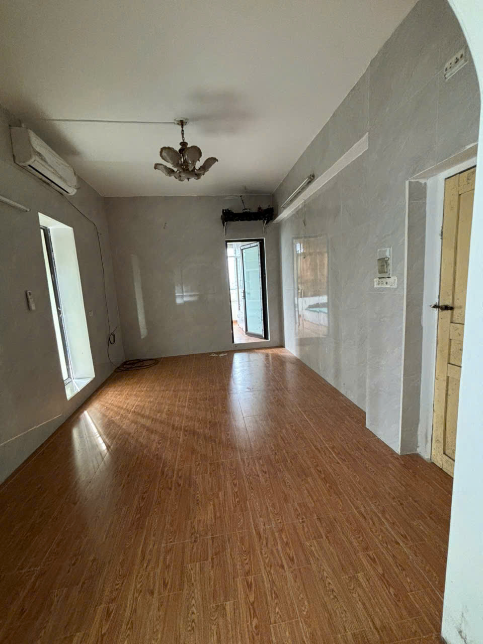 z6848879952569_4c8547a7184eafef8d39e9b9809cc6ee