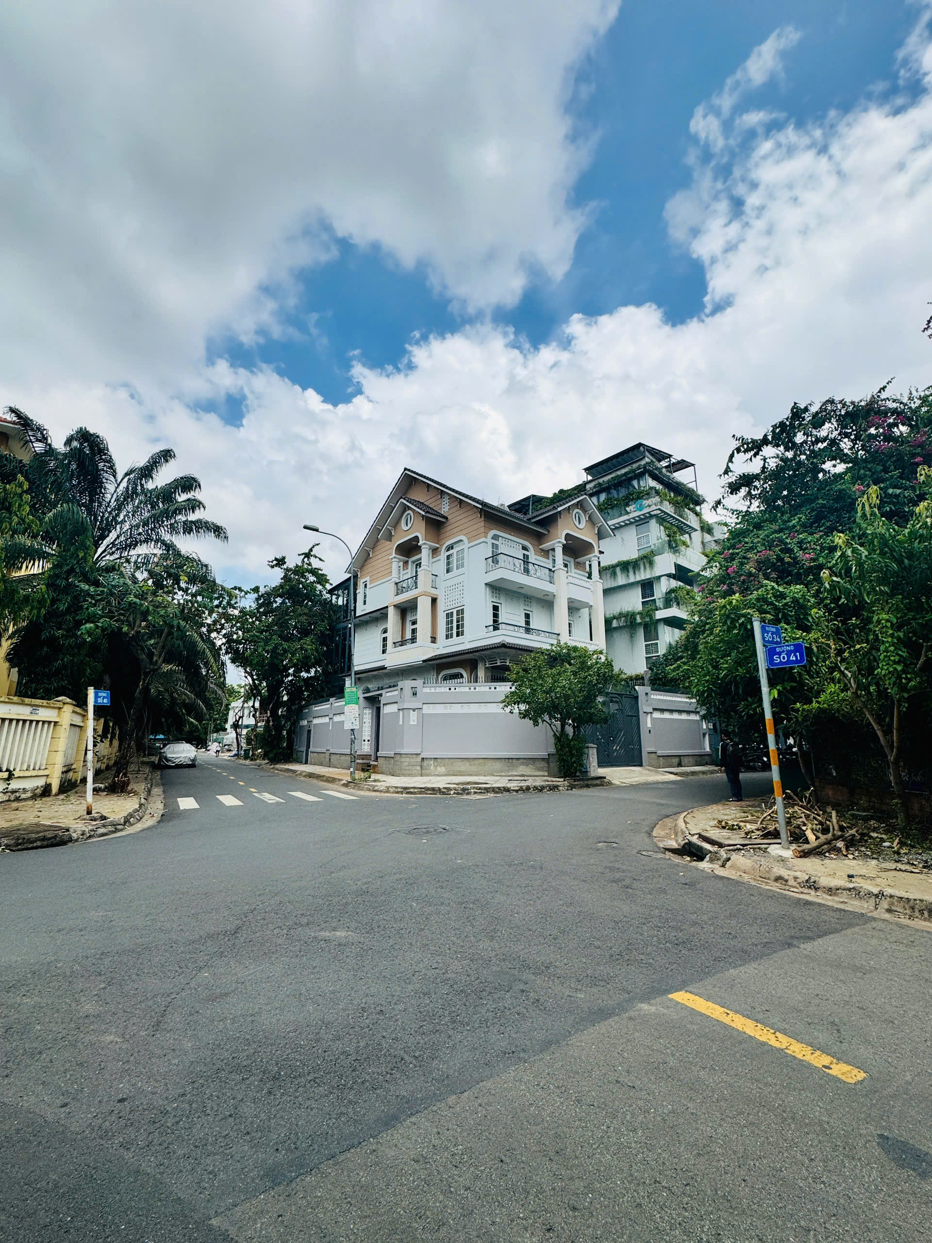 z6854104327588_f4418890809b206f94e85dcbd10014aa