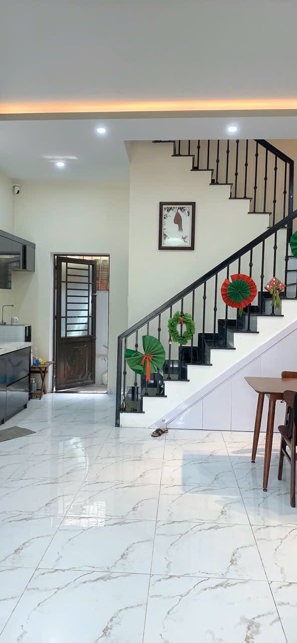 1073558d-e616-4f3a-b1e7-d64128fa5146