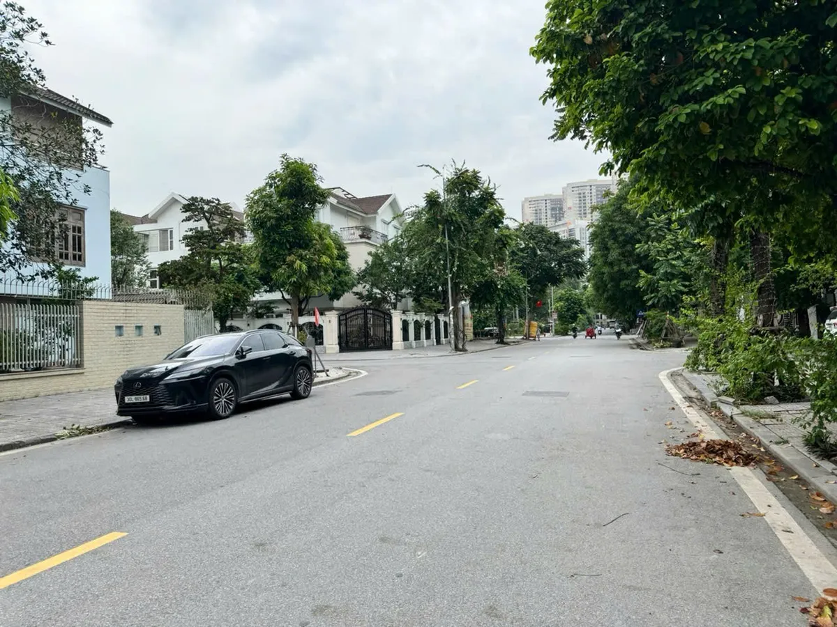 2b6e5f6b-105b-5532-991a-39bbee612616