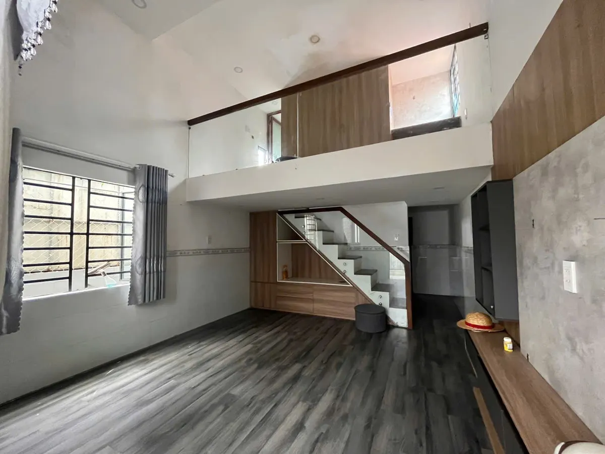 40f6fb8f-1a03-564f-953e-f163f4163956