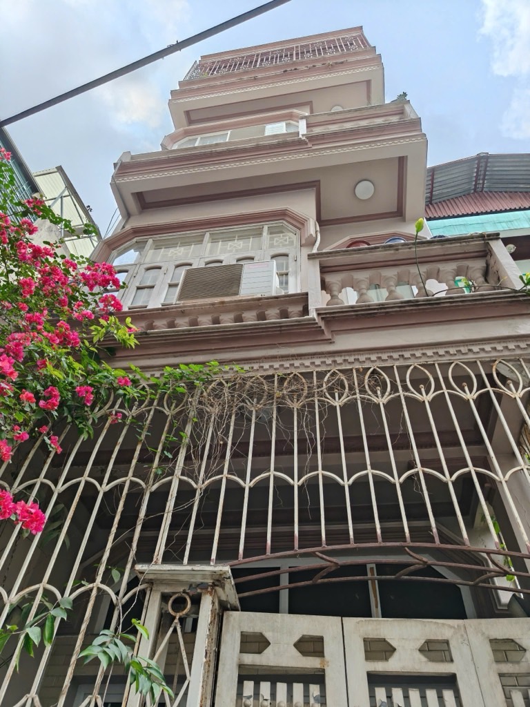 8rz-CAA0AFA9-mev49nvv_18_5