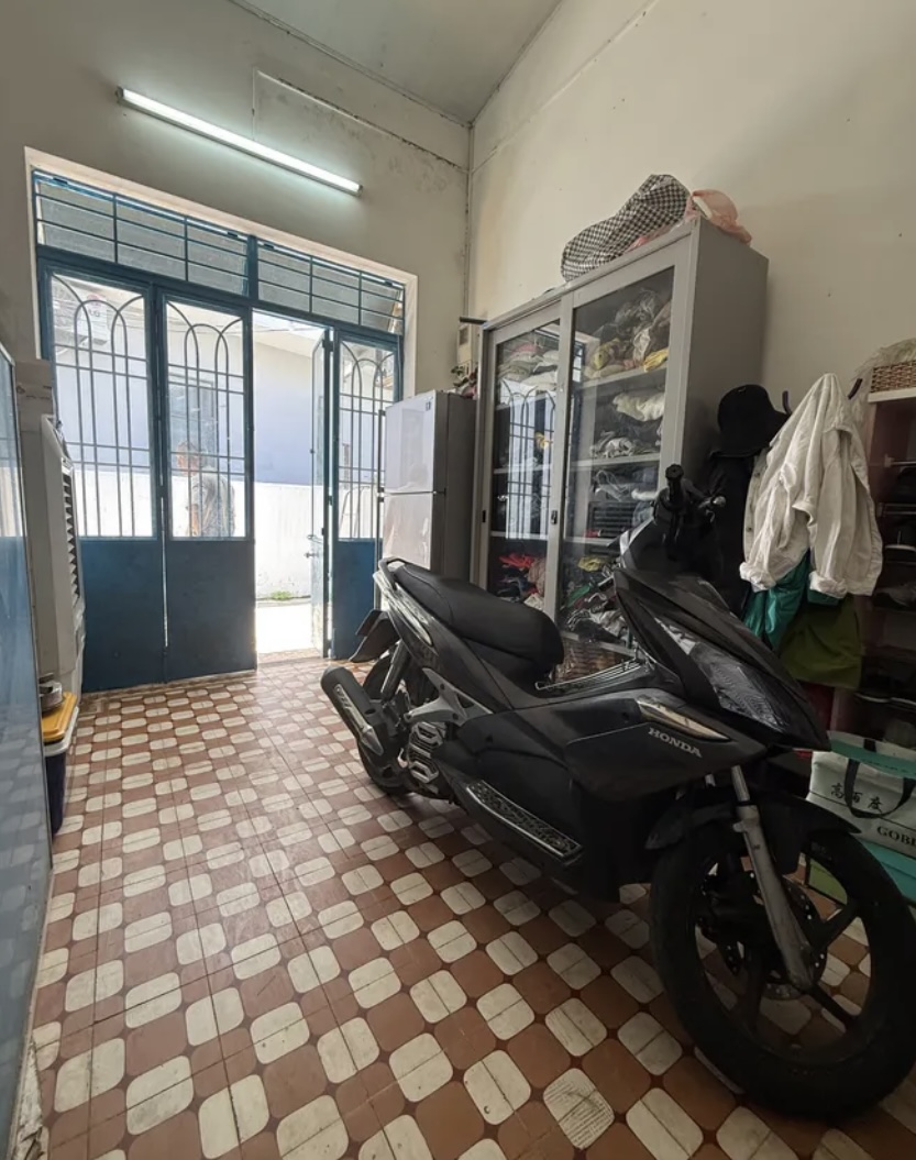 AB9D2389-F53C-4909-A7BC-46CEA025E094