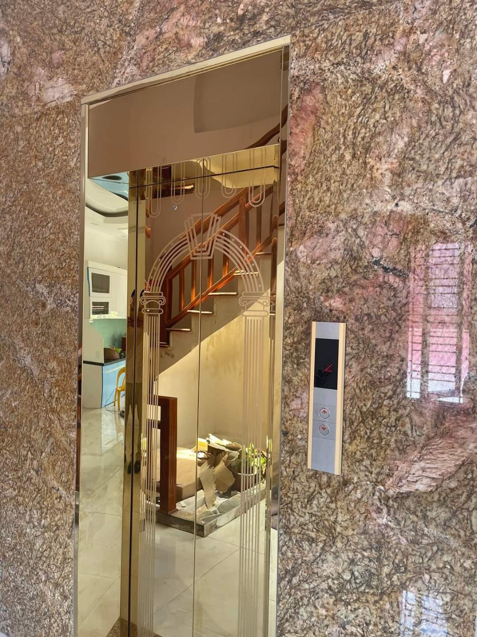 Thang may rieng (218)