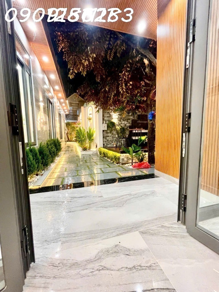 arv-AEA9A8E5-mekpvucf_36_9