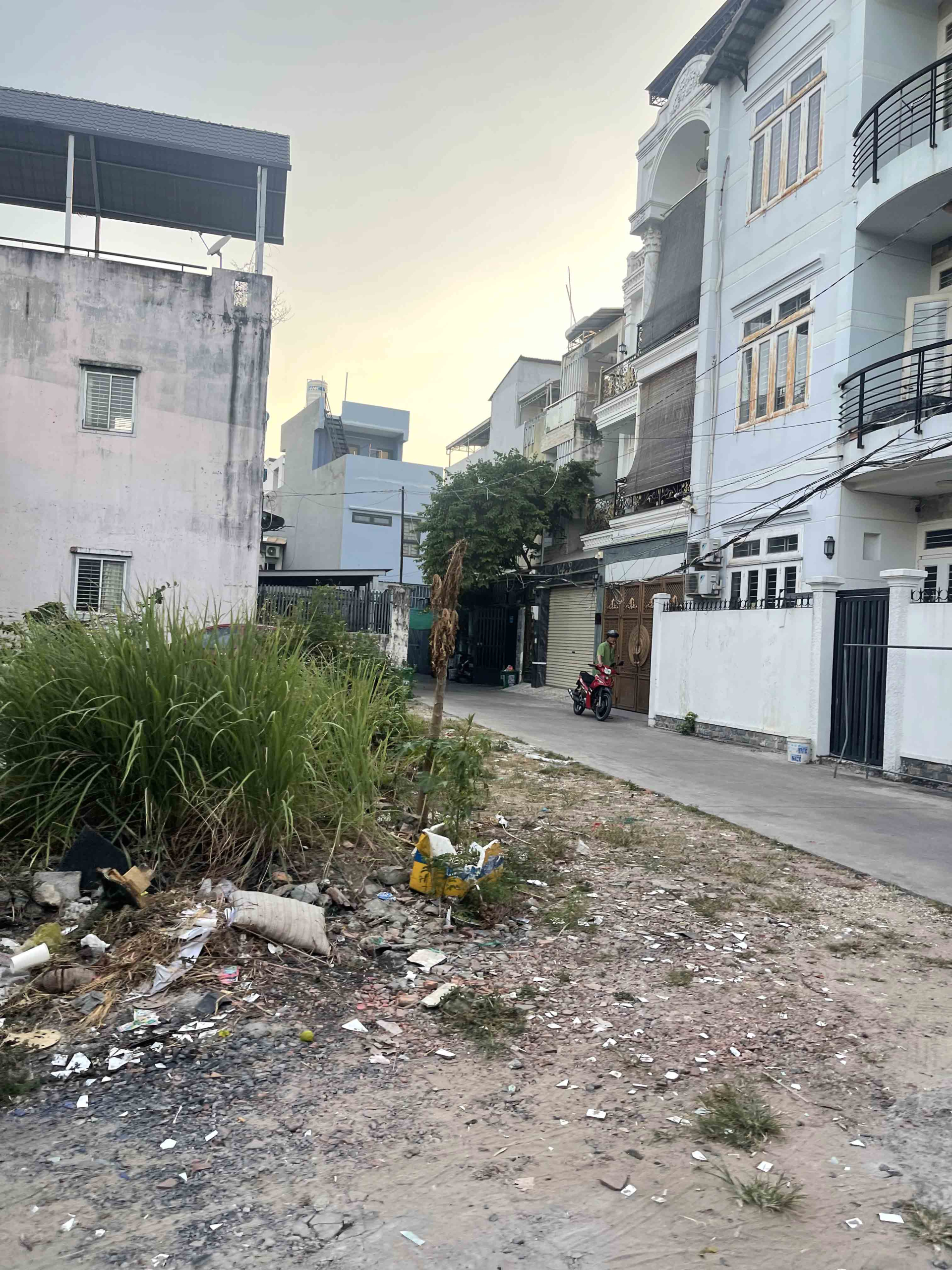 ban-nha-gan-pham-van-dong-linh-tay-thu-duc-chi-nhinh-6-ty (5)