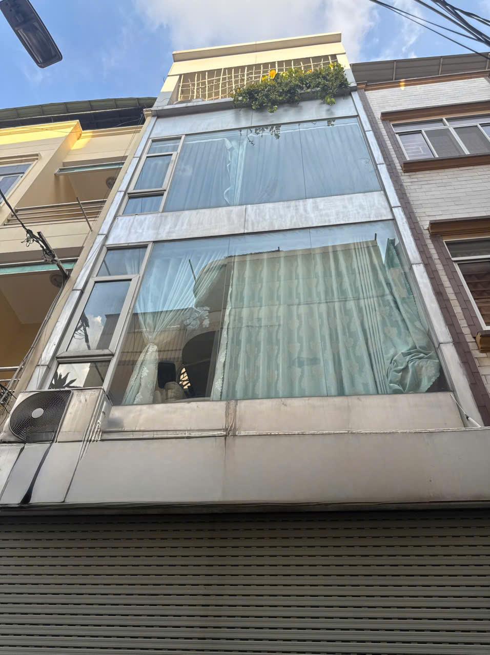 ban-nha-hem-b22-bach-dang-ban-nha-phuong-2-tan-binh-0707318818-1