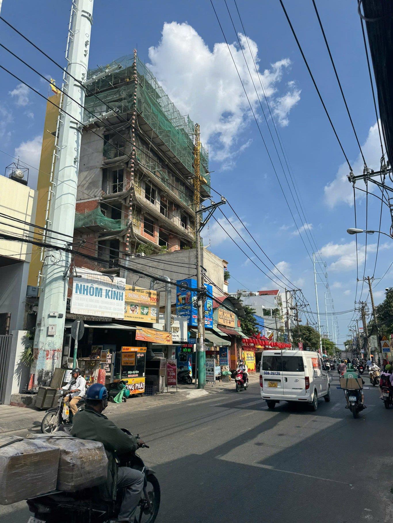 ban-nha-mat-tien-au-co-ban-nha-phuong-9-tan-binh-0707318818-1