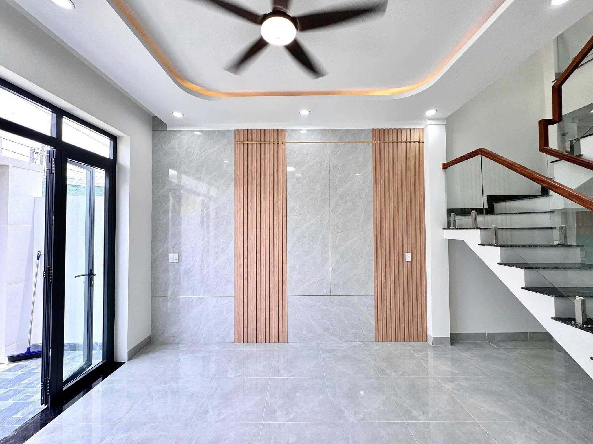 c3a35252-04db-4cbc-a50d-fd0641d4802a