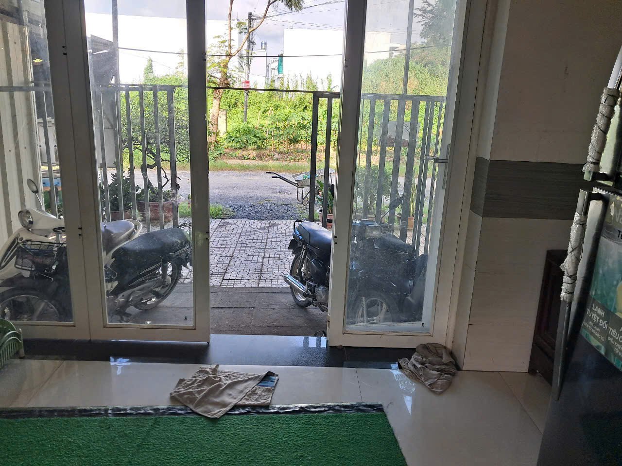 cho-thue-nha-full-noi-that-tai-kdc-binh-nhut (1)