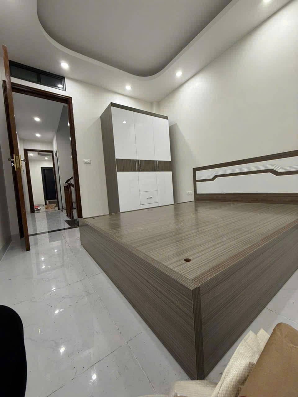 e33fc60b-aa1b-5d75-bbfa-a91d5651703d