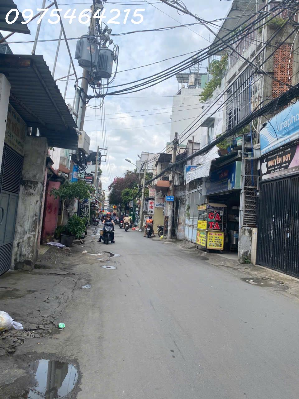 gen-h-z6872078596931_5d89e71e0af6438ab564406fd66abfb8