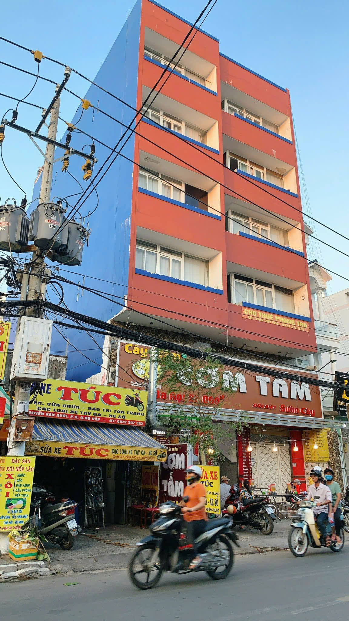 gen-h-z6878402282454_4871f0a352234492c62470efa2fdaf70