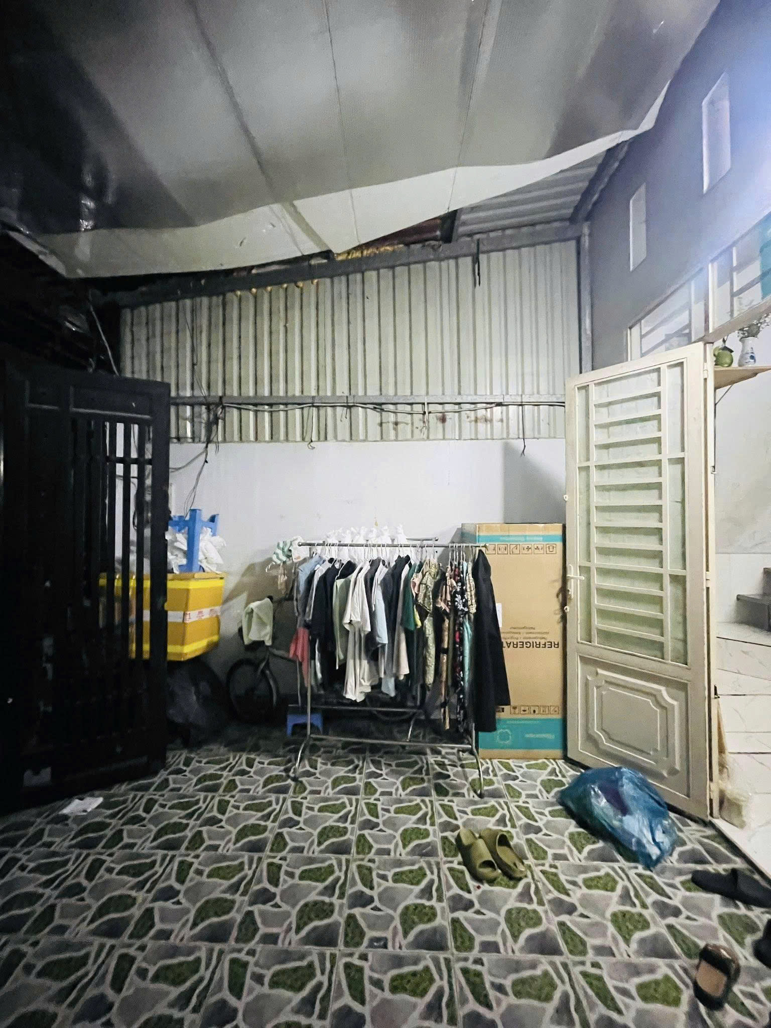 gen-h-z6894766358195_0f969f8b2e58f79017cfd4509548d9cb