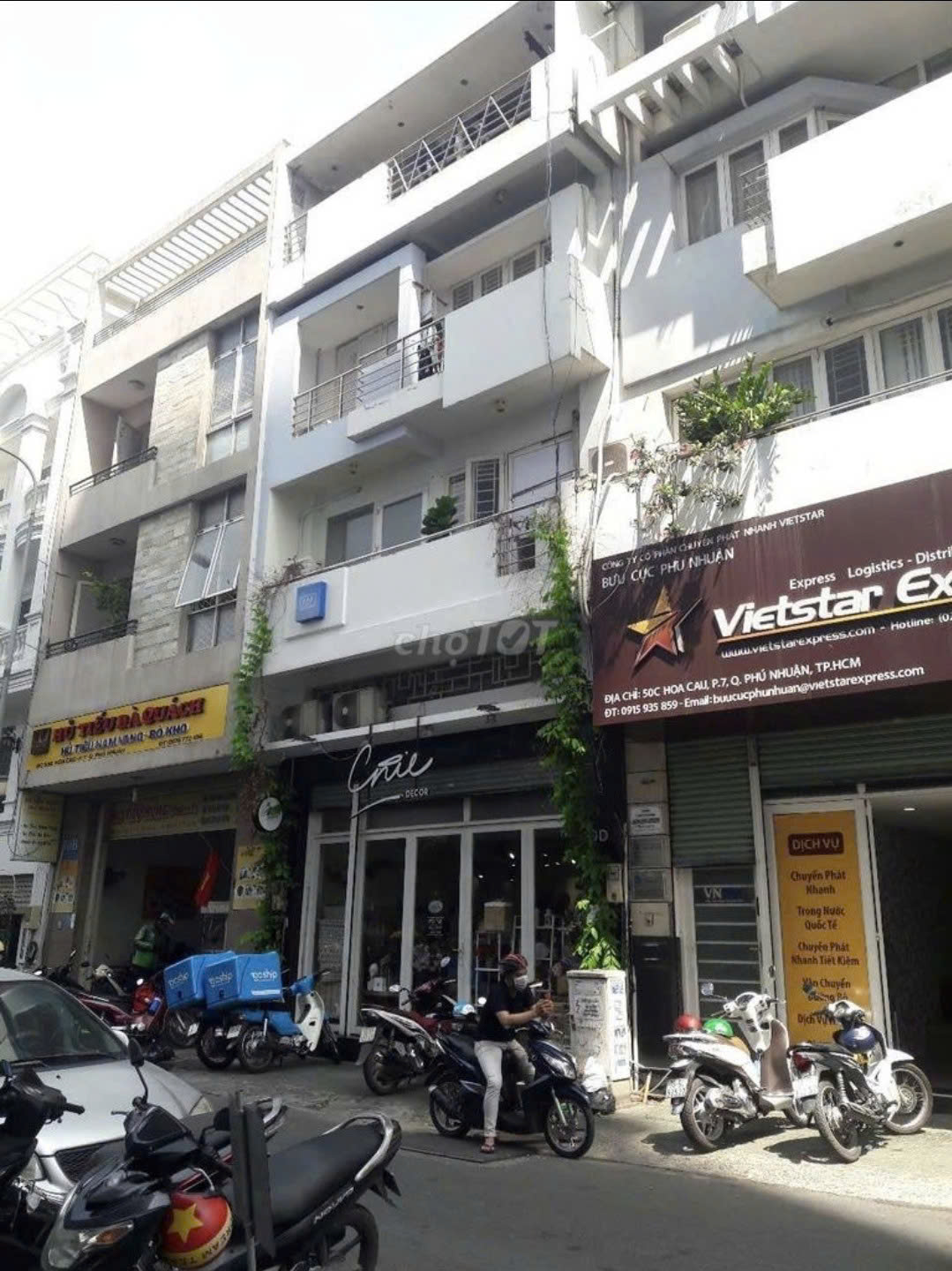 gen-h-z6894899496839_2c4d199b8797a5aef652943f7fe96dfa