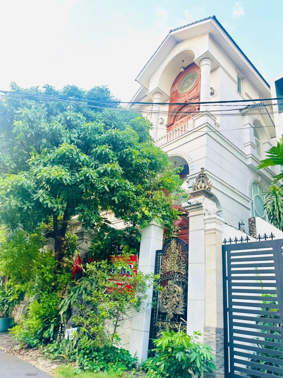 gen-h-z6895265358586_66678dc58bcf9d23e0da27b1fb928968