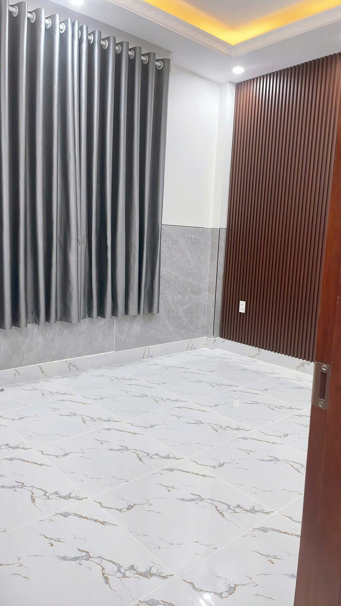 gen-h-z6902519745232_790483a8ee494dfaf493e42b12c76ab2