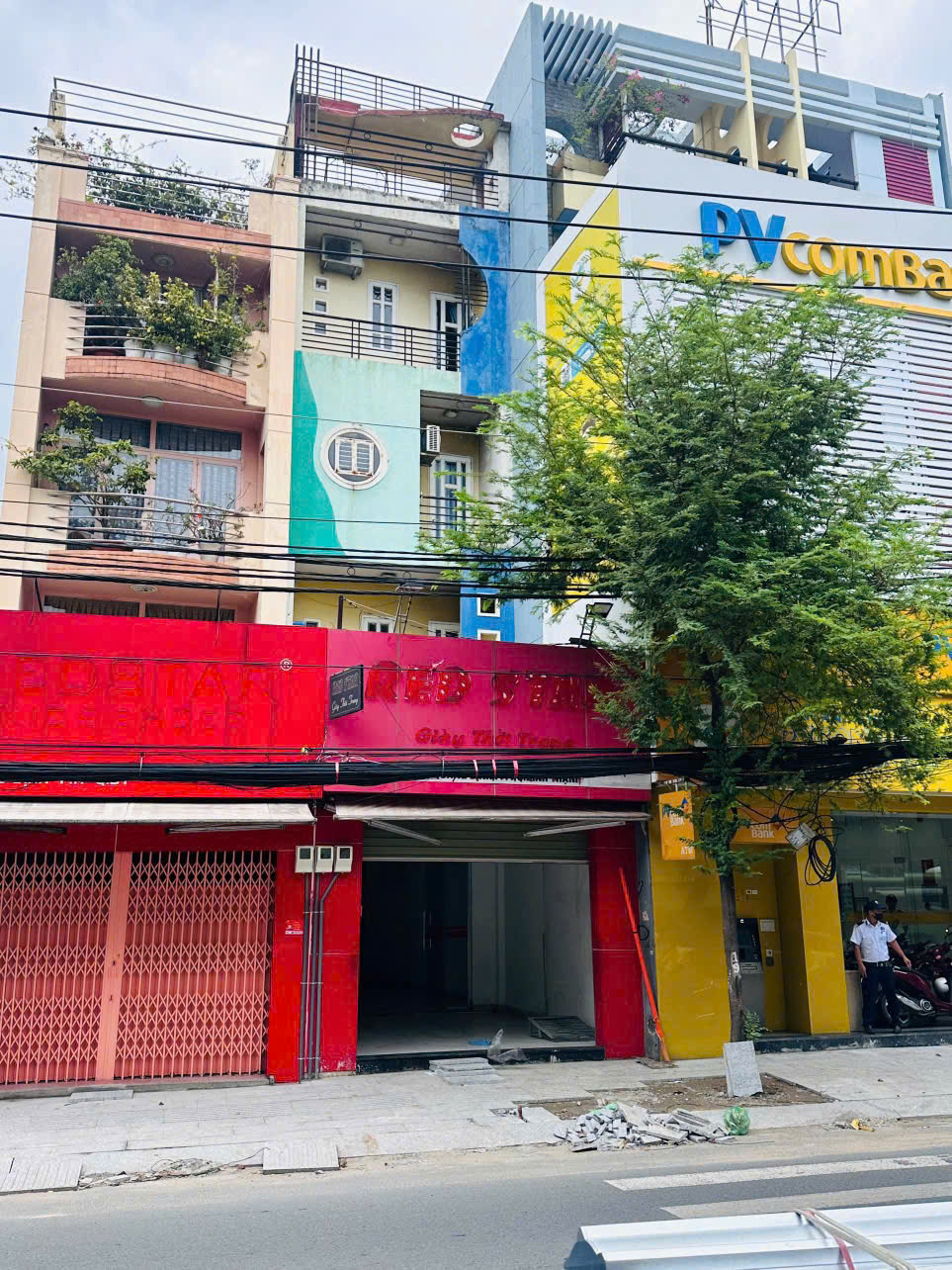 gen-h-z6902828834339_0d51d1da1cf64bd0731c6cb82f6ceaab