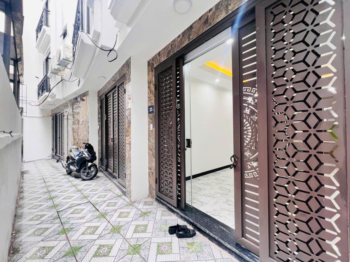 gen-h-z6922941076044_b4112d3d5a15cb4e559c178500ee0429