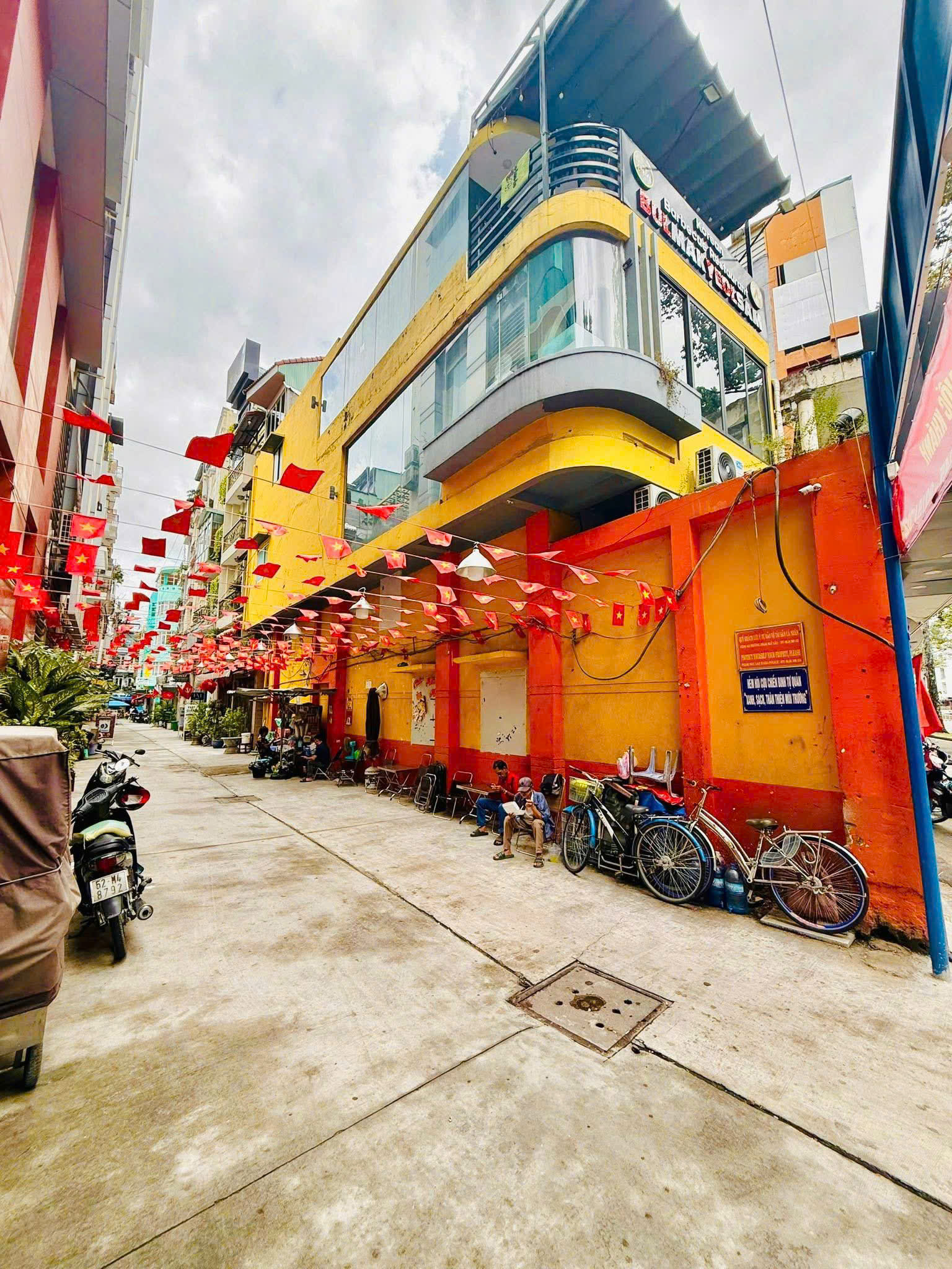 gen-h-z6958136558410_1d6f238c7b1ec3caa730d39c70928c48